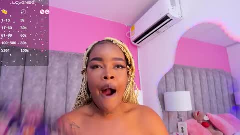 Madisson Lopez online show from December 23, 6:22 am