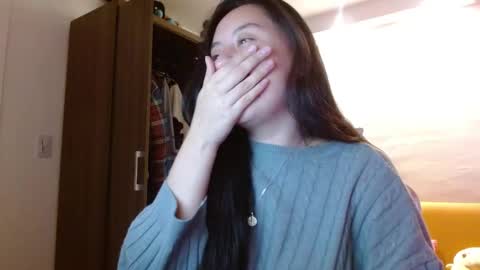 Snapshot of madissonn__ chatting on November 13, 4:22 am MADY online show from November 13, 4:22 am