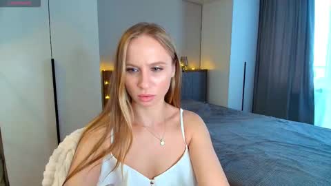 Snapshot of madlen_new chatting on March 27, 5:35 am Madlen online show from March 27, 5:35 am