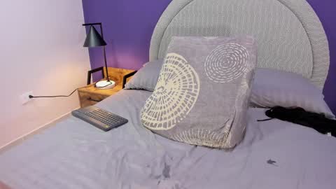 mady_collins online show from January 5, 5:51 pm