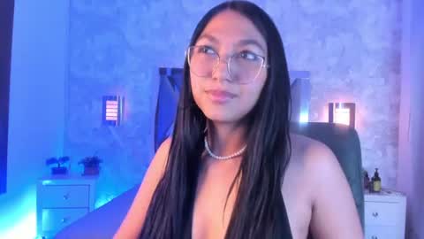 Mady Roa online show from July 17, 4:08 am