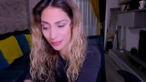 Madye Roberts online show from March 19, 10:14 pm