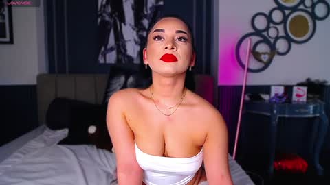 MadyLuxx online show from January 3, 5:39 am