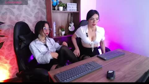 Snapshot of madyson_hill chatting on March 28, 11:43 am Madyson online show from March 28, 11:43 am