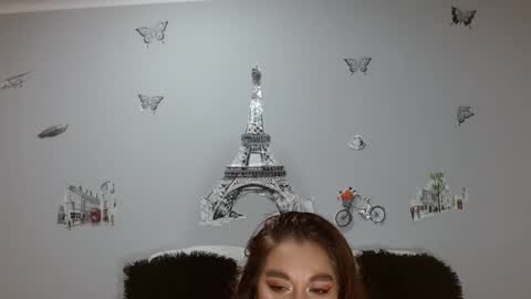 Snapshot of madysonthaylor chatting on October 23, 5:29 am Mady online show from October 23, 5:29 am