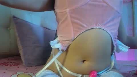 madysson__js_ online show from June 23, 5:22 pm