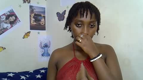 Maee online show from February 10, 5:06 pm