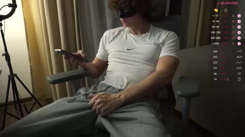 Mike XMaestro 3369 online show from November 8, 9:02 pm