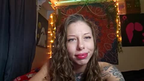 maevedotexe online show from December 13, 10:26 pm