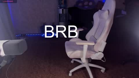 Maevee online show from March 5, 9:49 am