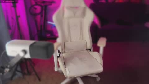 Maevee online show from September 21, 9:11 am