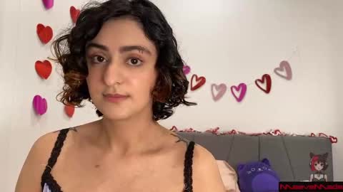 Snapshot of maevemads chatting on February 5, 3:00 am Meaves online show from February 5, 3:00 am