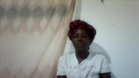 maevre_ online show from February 3, 3:37 am