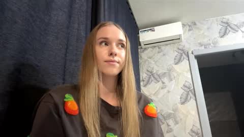 Snapshot of mafaldatefera chatting on March 4, 9:26 am Sara online show from March 4, 9:26 am