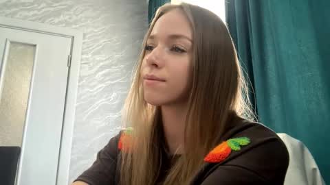 Snapshot of mafaldatefera chatting on March 8, 6:17 am Sara online show from March 8, 6:17 am