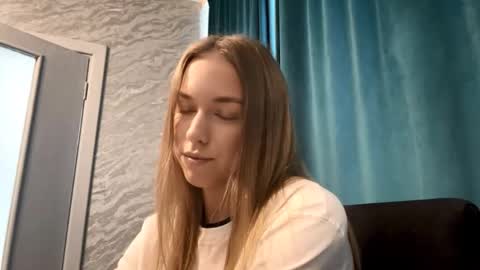 Snapshot of mafaldatefera chatting on March 13, 6:20 am Sara online show from March 13, 6:20 am