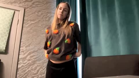 Snapshot of mafaldatefera chatting on March 22, 6:17 am Sara online show from March 22, 6:17 am