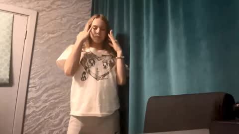 Snapshot of mafaldatefera chatting on March 27, 9:10 am Sara online show from March 27, 9:10 am