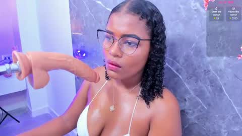 Maria fernada online show from June 13, 11:41 am
