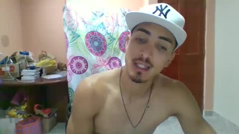 Snapshot of magallanes2134 chatting on September 17, 3:35 pm magallanes2134 online show from September 17, 3:35 pm