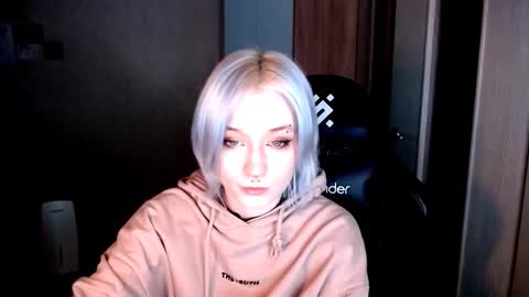 Snapshot of magdajanco chatting on November 24, 3:23 pm Sophia online show from November 24, 3:23 pm