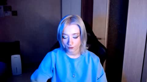 Snapshot of magdajanco chatting on November 25, 3:34 pm Sophia online show from November 25, 3:34 pm