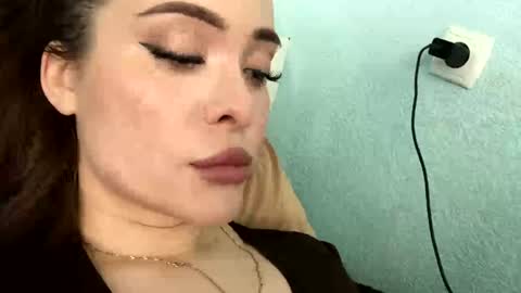 magggg658318 online show from August 1, 12:59 pm