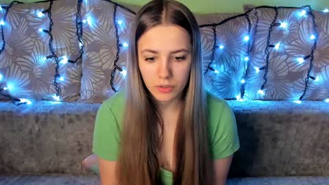 Maggie online show from December 21, 5:25 am