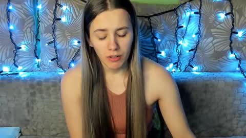 Maggie online show from February 15, 1:21 am