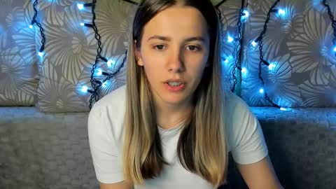 Maggie online show from October 19, 1:28 am