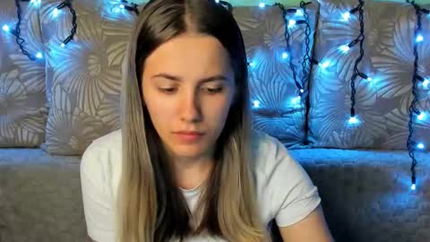 Maggie online show from October 23, 2:22 am