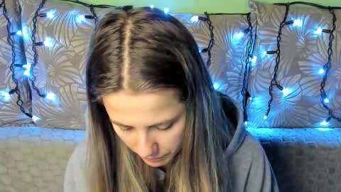 Snapshot of maggiecake chatting on February 13, 2:51 am Maggie online show from February 13, 2:51 am