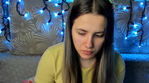 Snapshot of maggiecake chatting on February 23, 6:00 am Maggie online show from February 23, 6:00 am