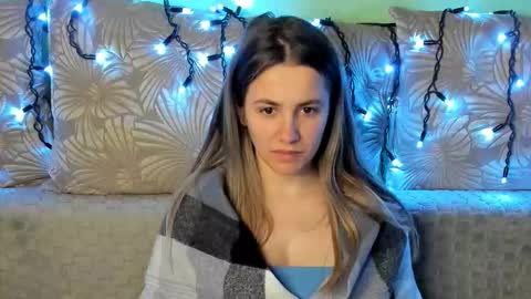 Snapshot of maggiecake chatting on February 26, 2:32 am Maggie online show from February 26, 2:32 am