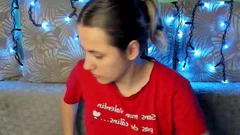 Snapshot of maggiecake chatting on March 2, 1:41 am Maggie online show from March 2, 1:41 am