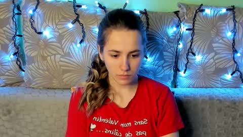 Snapshot of maggiecake chatting on March 3, 3:34 am Maggie online show from March 3, 3:34 am