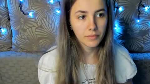 Maggie online show from June 28, 1:33 am