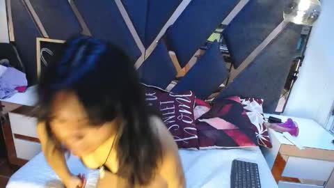 Snapshot of maggyx_69 chatting on June 5, 2:01 pm Kimy online show from June 5, 2:01 pm