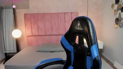 magic_amberr online show from July 3, 4:52 am