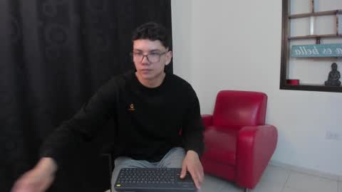 Damian Rivers online show from December 5, 10:45 pm