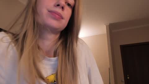 Alice  online show from December 4, 1:09 pm