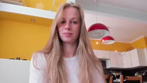 Snapshot of magic_couple13 chatting on July 3, 12:44 pm Alice online show from July 3, 12:44 pm