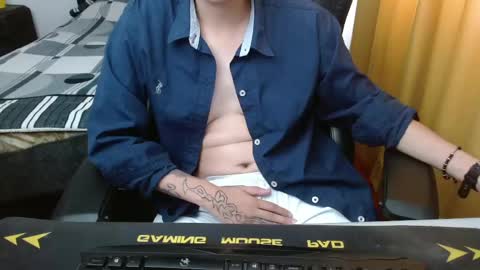 Jade online show from June 2, 2:41 pm