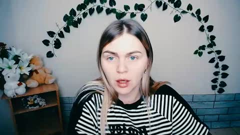 magic_katarina_ online show from February 13, 10:44 am