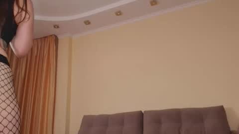 Snapshot of magic_touch_ chatting on March 21, 7:06 pm vanessa online show from March 21, 7:06 pm