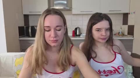 Snapshot of magical_mermaids chatting on October 29, 6:15 am Alice online show from October 29, 6:15 am