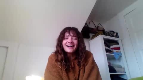 Snapshot of magicalmissmolly chatting on October 20, 10:21 pm magicalmissmolly online show from October 20, 10:21 pm