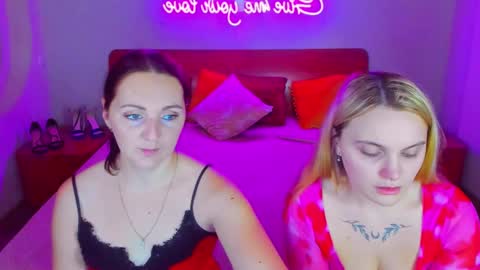 Lili and Bella online show from December 16, 7:48 am