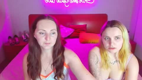Lili and Bella online show from February 16, 10:10 am