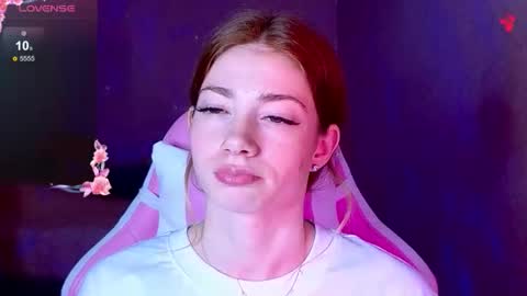 Snapshot of magicladyy chatting on October 15, 7:47 pm Angel online show from October 15, 7:47 pm